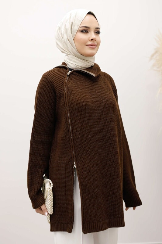 Pleteni kardigani različitih modela