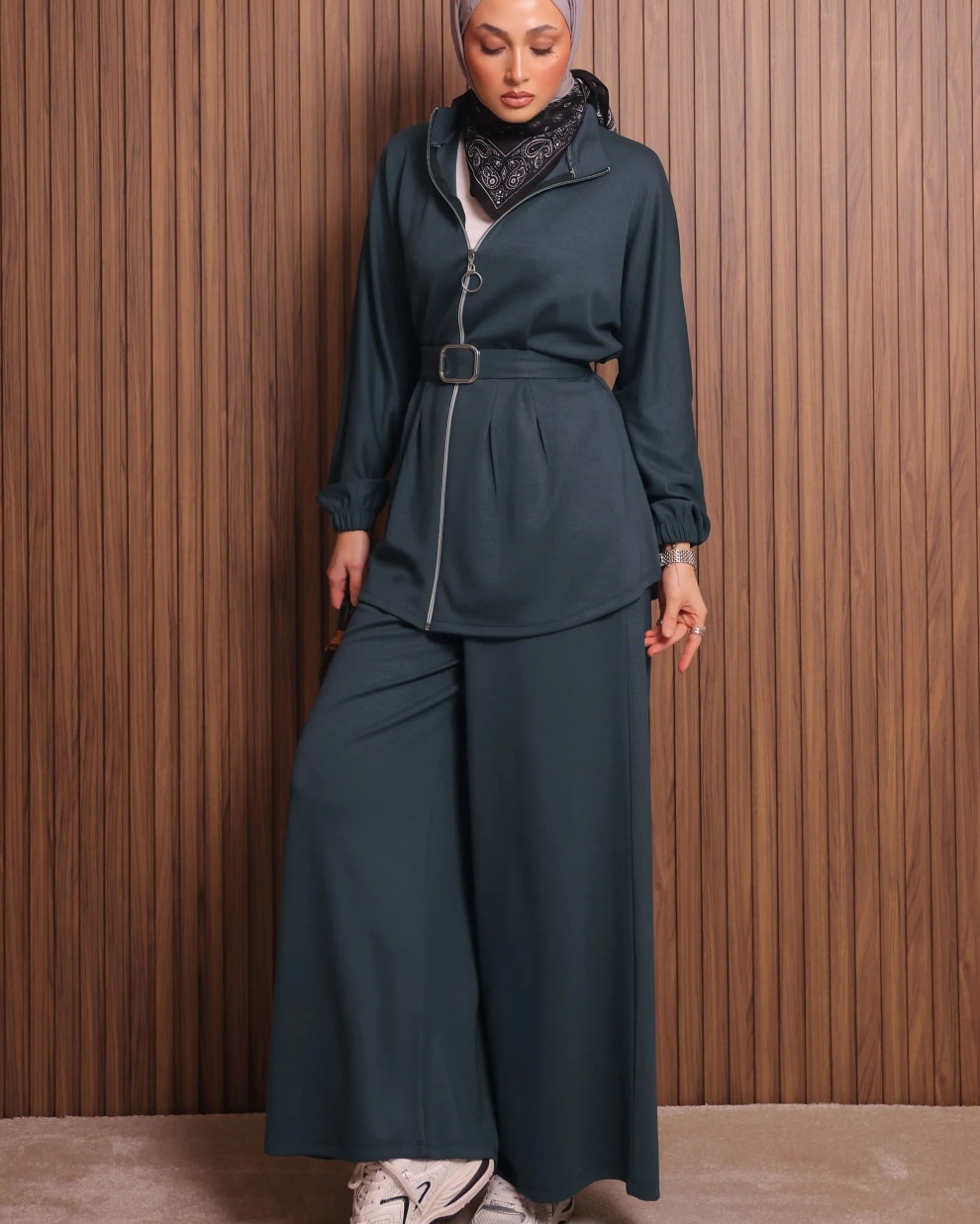 Žensko odijelo (tunika + široke hlače)