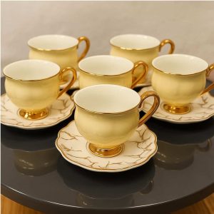 Set luksuznih espresso šoljica i mramornom tacnom