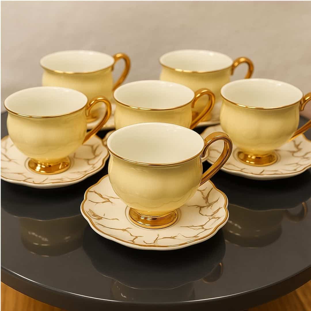 Set luksuznih espresso šoljica i mramornom tacnom