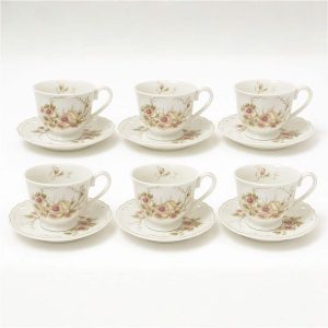 Set 6 porculanskih šolja - retro ruže